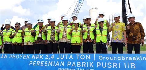 Pabrik kardus terbaik untuk informasi pemesanan hubungi hp / wa : Menteri Rini Resmikan Pabrik Pupuk di Palembang - PORTONEWS