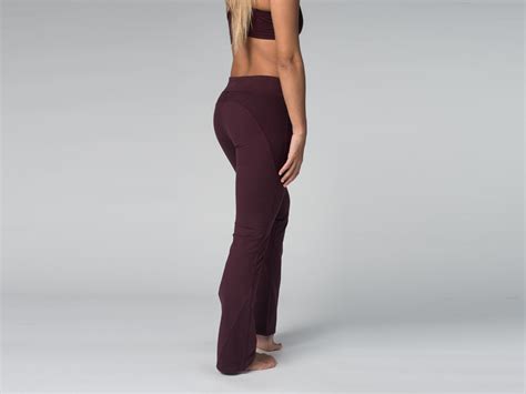 Pantalon De Yoga Chic Coton Bio Et Lycra Prune Fin De Serie