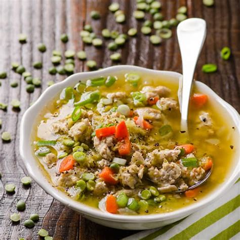 The gentle sweetness of the split peas is made complex by the bacon's smokiness in this split pea soup. Green Split Pea Soup - iFOODreal - Healthy Family Recipes