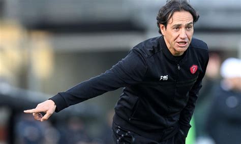 Lazio's alessandro nesta keeping a close eye on andriy shevchenko of milan. Nesta, l'allenatore stellato che deve far tornare vincente ...