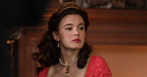 Amy James Kelly Stars As Anne Boleyn In Netflixs New Drama ‘blood Sex