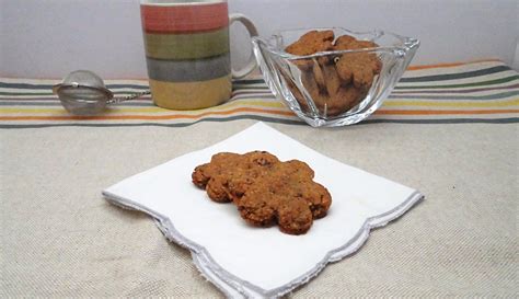 Il pane ai semi di lino è un semplicissimo pane realizzato con farina di kamut® e arricchito con i semi di lino, che daranno profumo e croccantezza. Biscotti senza uova con carote e semi di lino