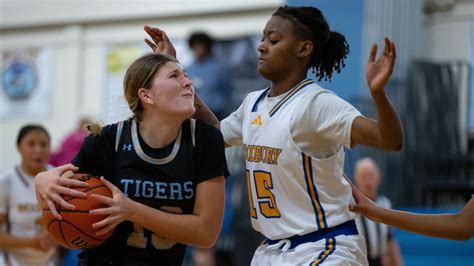 Girls Basketball Dorman Hits For Career High As Woodbury Rallies On