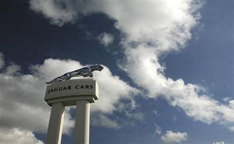Jaguar Land Rover Launches Ratan Tatas Passion Project Range Rover Velar News Nation English