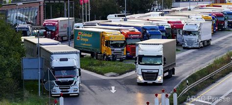 Das hertz leitbild prägen bester service, mietwagenangebote ohne versteckte zusatzkosten, transparente preise und eine hochwertige fahrzeugflotte. Lkw-Parkplaetze