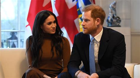 meghan markle and prince harry discussed miscarriage op ed in the new york times with royals