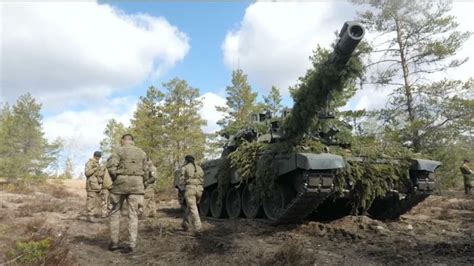 Uk To Send Challenger 2 Tanks To Ukraine Number 10 Confirms News Uk