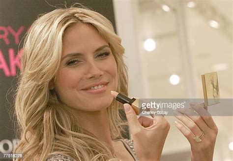 Heidi Klum Reveals Her First Signature Makeup Collection Photos And Premium High Res Pictures