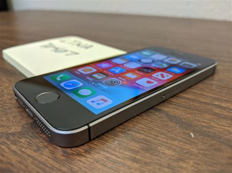 Apple Iphone Se Verizon A1662 Grey 32 Gb Ltna70407 Swappa