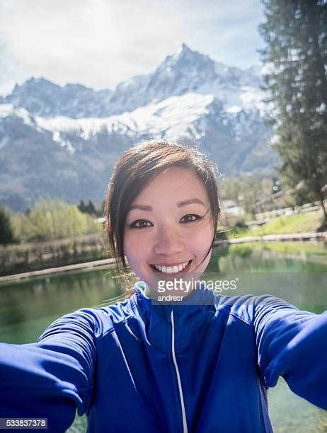 Asian Selfie Sun Photos Et Images De Collection Getty Images