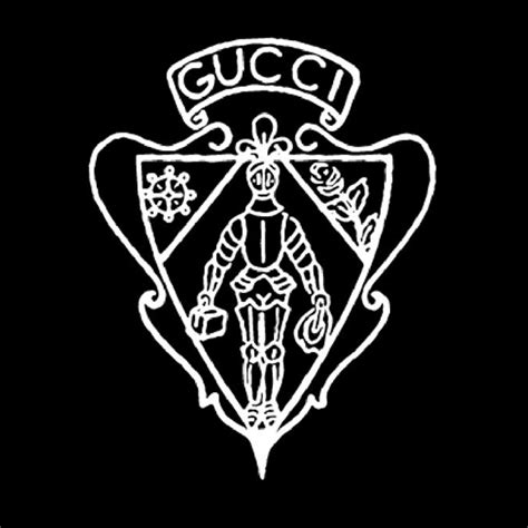 Descubre el origen del logo de Gucci recorrido por su historia ᐈ