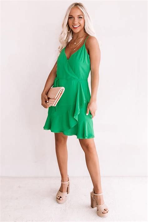 jetsetter chic ruffle dress in kelly green green ruffle dress ruffle dress dresses