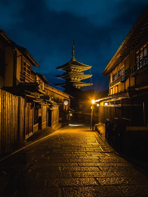 Wandering Around Kyoto At Night Rtravel