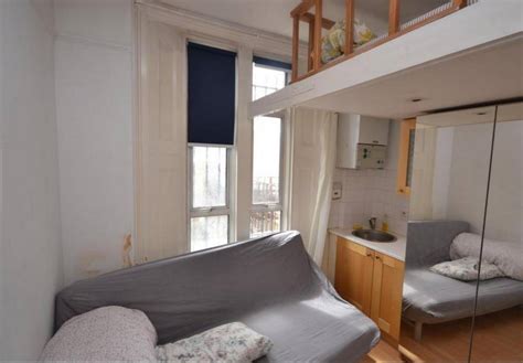 If You Like Space This Tiny London Studio Apartment Might Not Be For