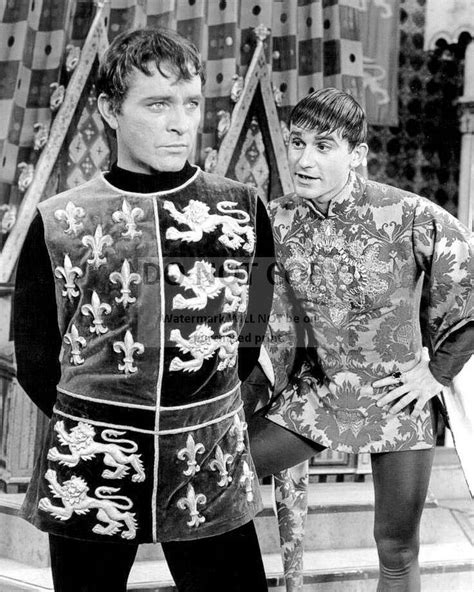 Richard Burton And Roddy Mcdowall In Camelot 8x10 Publicity Photo