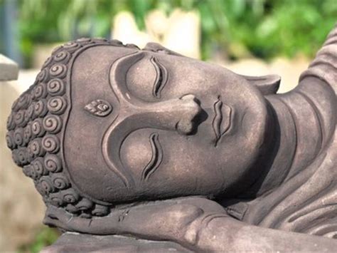 Buddha Quotes Online Beautiful Lord Buddha Sleeping Statue