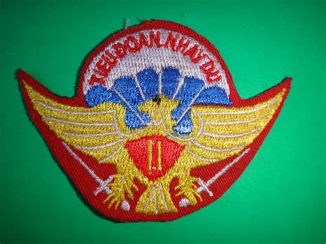 Arvn South Vietnamese Army 11th Airborne Battalion Patch From Vietnam