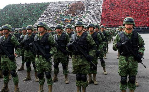 Inicia El Desfile Del 207 Aniversario De La Independencia En México