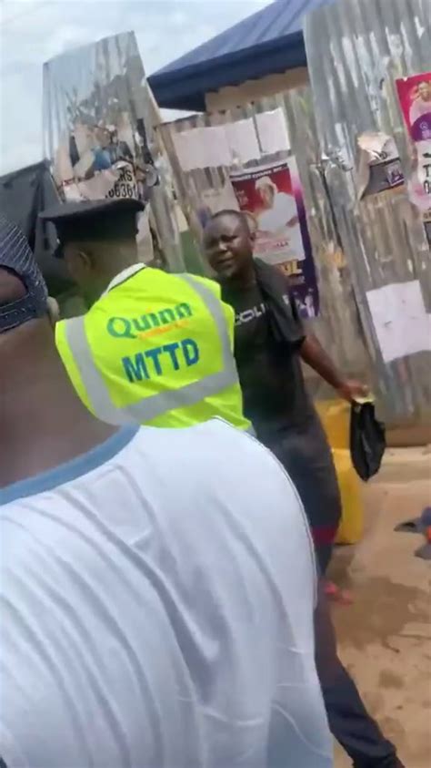 Video Watch Police Officer Beat Up A Civilian In Public