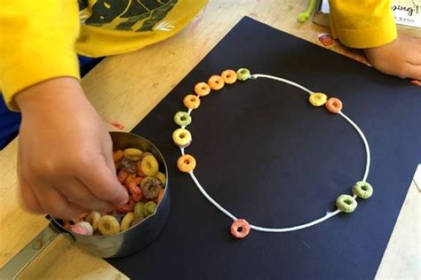 Simple Circle Craft For Toddlers Learning The Shapes Circle Crafts