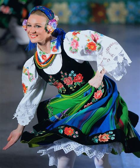 Łowicz folk costume zespół pieśni i tańca Śląsk poland polish embroidery polish