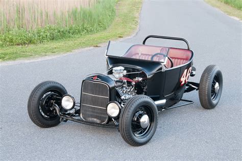 Speedway Motors 1923 Ford T Makes For Traditional Hot Rod Hot Rod Network