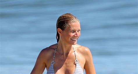 Gwyneth Paltrow Deslumbra Con Bikini A Rayas En Nueva York