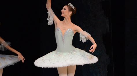 Bolshoi Prima Ballerinas Grace Under Pressure Cnn