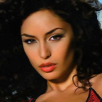Quante volte hai trovato questo dilemma da risolver. Raffaella Fico: biografia, televisione, film, Balotelli e ...