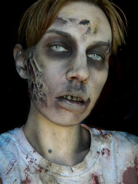 Tuto Comment Se Maquiller En Zombie Pour Halloween - Tuto Halloween : le maquillage SFX à la gélatine - jenni dans tous ses