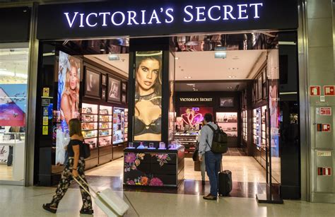 Supermodel Nina Agdal Weighs In On Victorias Secret Struggles They