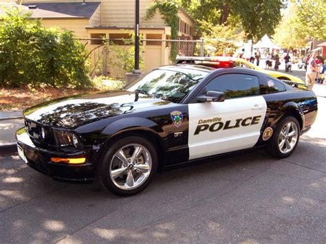 Top 10 Unique Police Cars Of World
