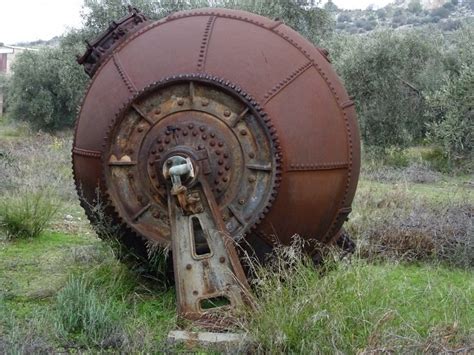 Αν θα έπρεπε να φανταστεί κανείς μια θάλασσα σπαρμένη από ναυάγια, δεν θα χρειαζόταν να πάει και πολύ μακριά. Πέντε φορείς ζητούν τον χαρακτηρισμό της ΠΥΡΚΑΛ ως ...