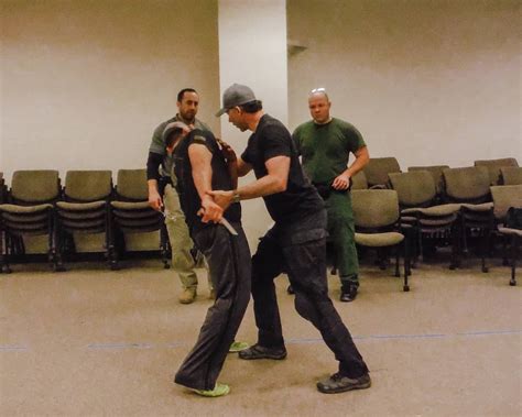 Prevailing Against Edged Weapons Course Tacflow Academy