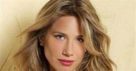 Periodista deportiva y modelo argentina. Alina Moine ~ Famosos Fan