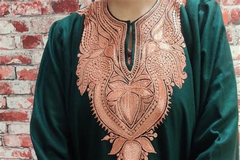 Traditional Dresses Of Jammu And Kashmir Costumes Of Kashmir