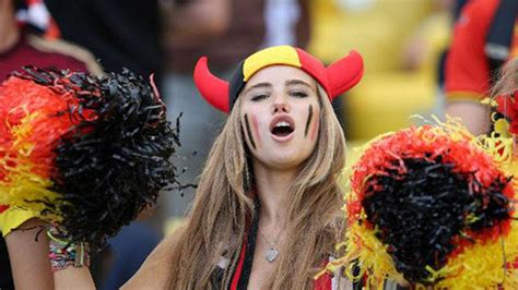 World Cup Fan Gets Modeling Contract After Pictures Go Viral Abc7 Chicago