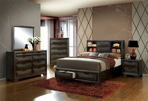 This minimally designed full size bed comes with bookcase headboard which makes quite a lot of space for regular storage requirements. Nikomedes CM7557 Bedroom in Espresso w/Bookcase Headboard