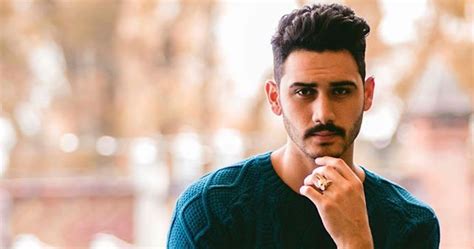 He is the son of epifanio sánchez retamoza and gina speitzer magdaleno. Alejandro Speitzer se pronuncia contra la violencia hacia ...