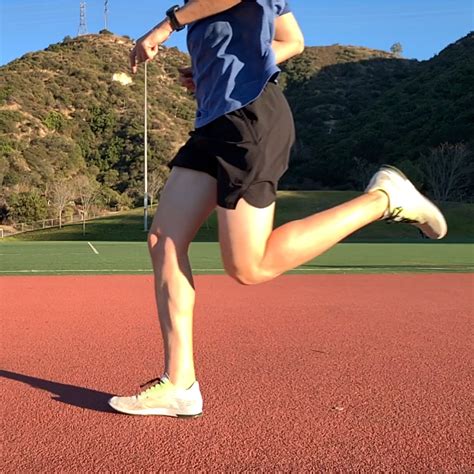 The Midfoot Strike The Ultimate Guide To Better Running Form Pareto