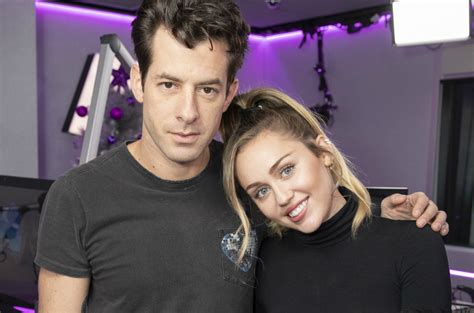 Mark Ronson Had To ”stalk Miley Cyrus For Four Years Before