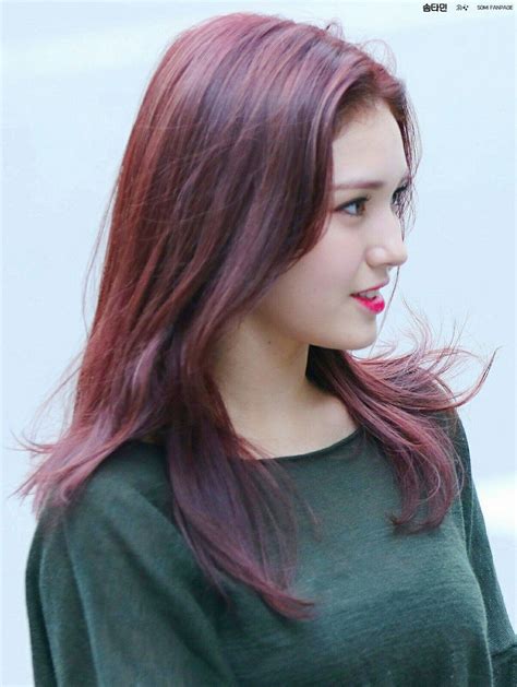 Jeon Somi Singer Long Hair Styles Moon Beauty Black Beanie