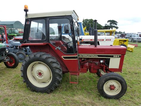 International Harvester 384 Tractors International Harvester Ford