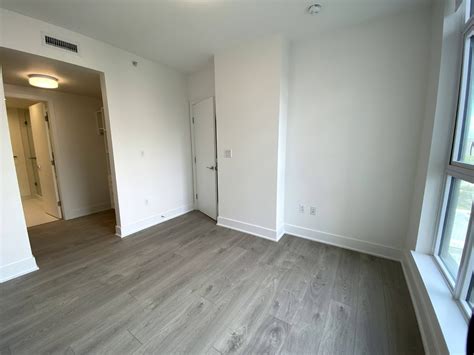 450 Westview St Coquitlam Bc 2 Bedroom Apartment For Rent Livrent