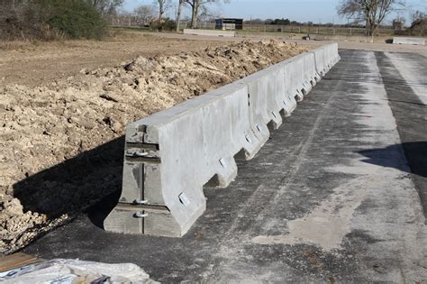 Mash Evaluation Of F Shape And Single Slope Concrete Barriers With