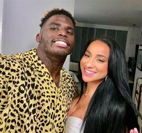 Dolphins Star Tyreek Hill Denies Filing For Divorce From His Wife Keeta