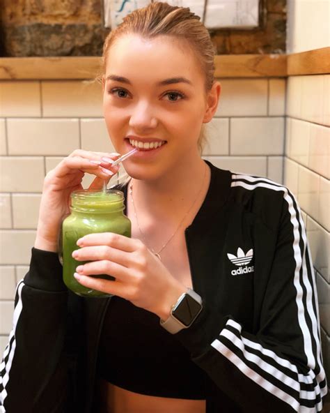 Tw Pornstars Anny Aurora Twitter There Is Nothing Better Than A Green Smoothie 😍🍏🥝🥒🥦 Sm 11