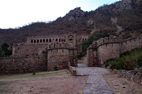 Bhangarh Fort Most Haunted Place In World Most Haunted Places Most