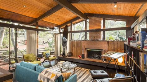 He takes the reader from tree to finished house, showing how to. Staples Center architect lists post and beam in woodsy ...