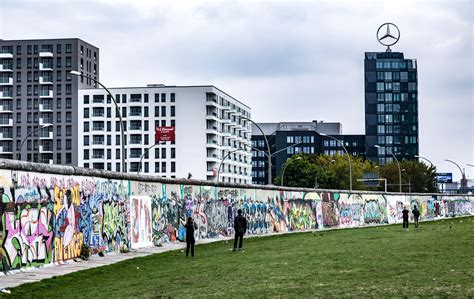 The Best Places To Take Photos Of The Berlin Wall